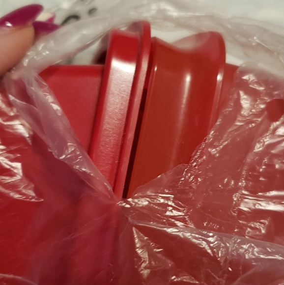 Tupperware Pick-A-Deli. Red - Picture 6 of 7